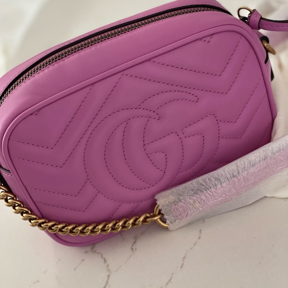 🔥sold🔥GUCCI
Calfskin Matelasse Mini GG Marmont Chain Shoulder Bag Candy Pink - Picture 5 of 7